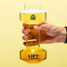 Copo de cerveja em forma de haltere