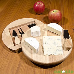 Tábua de queijos com acessórios