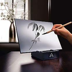 Buddha Board: o tablet para fazer quadros efémeros