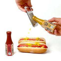 Frasquinho de ketchup ou mostarda para ralar