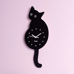 Relógio de parede com pêndulo em forma de gato