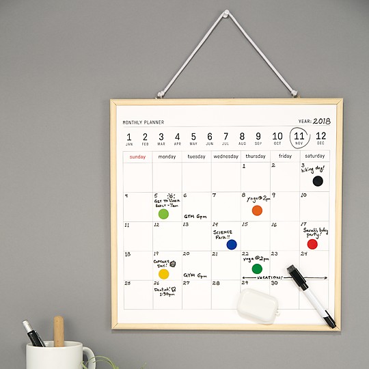 Um quadro de calendário para manter tudo organizado