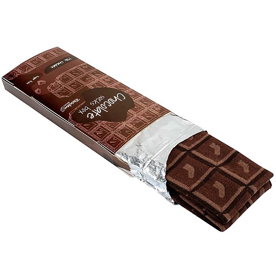 É embalado numa caixa que se assemelha a uma embalagem de barra de chocolate.