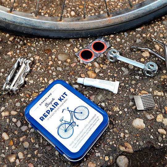 Um kit para reparar a sua bicicleta onde quer que esteja