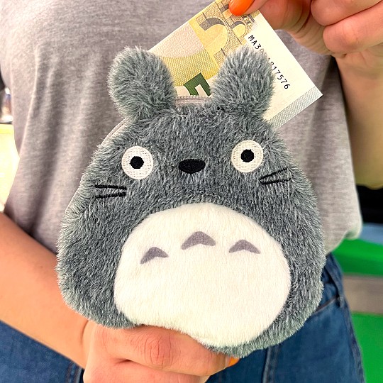 O porta-moedas do Totoro é super adorável
