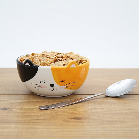Taça de pequeno-almoço com a forma de um gatinho calico