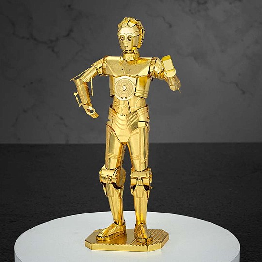 Um kit para construir o C-3PO
