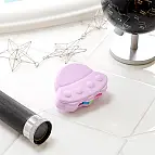 Tem a forma de um OVNI roxo e cheira a frutos silvestres.