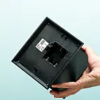 Alimentado por 3 pilhas AA (não incluídas)