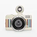 Com flash incorporado