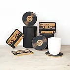 Bases para copos originais em forma de vinis e cassetes