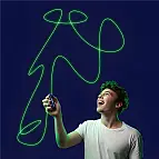 Brinquedo de corda flutuante ZipString Luma Glow-in-the-dark que brilha no escuro