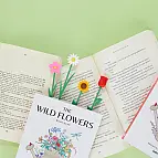 Marcador de livros original com a forma de uma flor