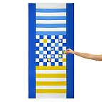 Toalha de praia original com padrão de damas azul