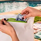 Bolso com fecho de correr para guardar os baralhos