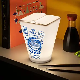 Candeeiro de noite com a forma de uma caixa de Ramen
