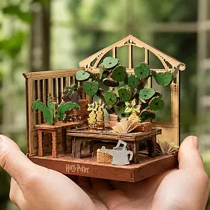 Mini-maquete da aula de herbologia do Harry Potter