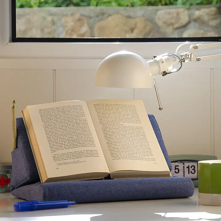 Pode ser utilizado como suporte para livros