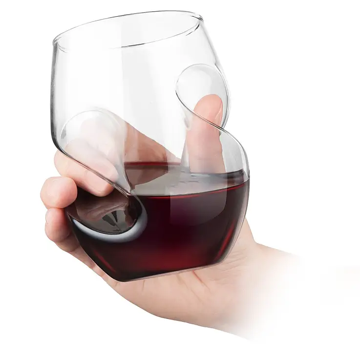 Copos que arejam o vinho durante o serviço