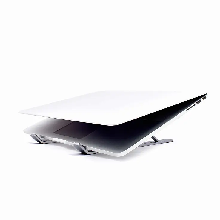 O design aberto permite a ventilação do computador portátil