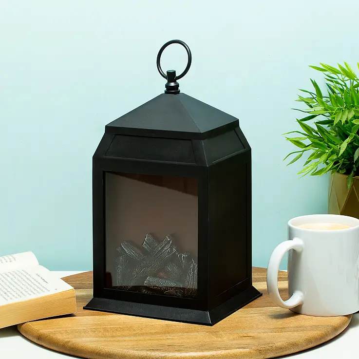 Fabricado em metal e plástico