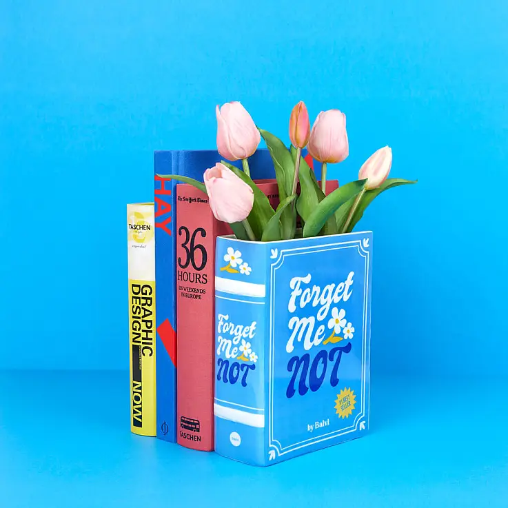 Vaso com a forma de um livro