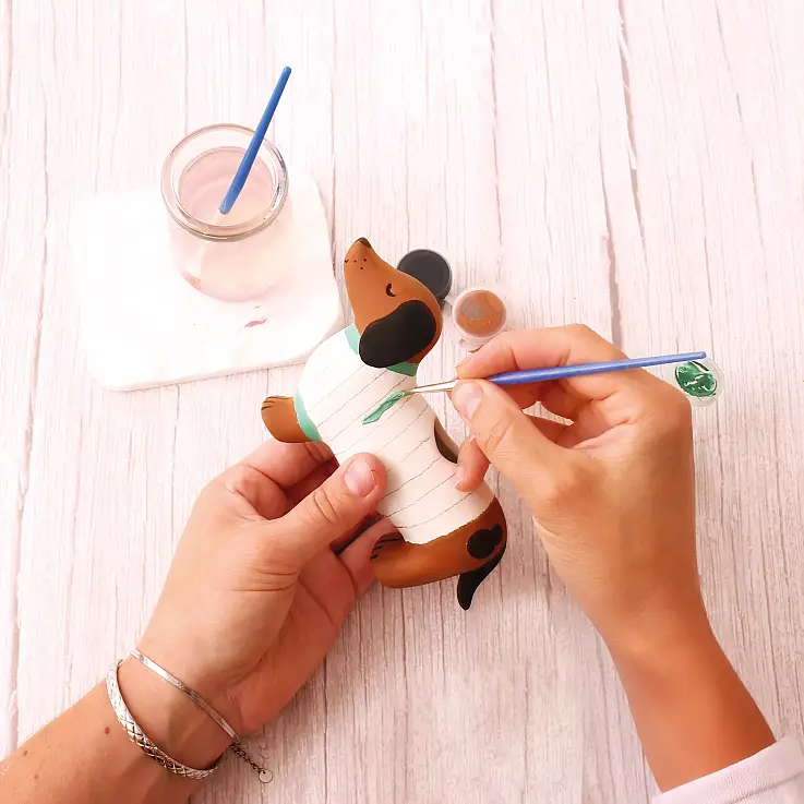 Teckel em cerâmica para pintar